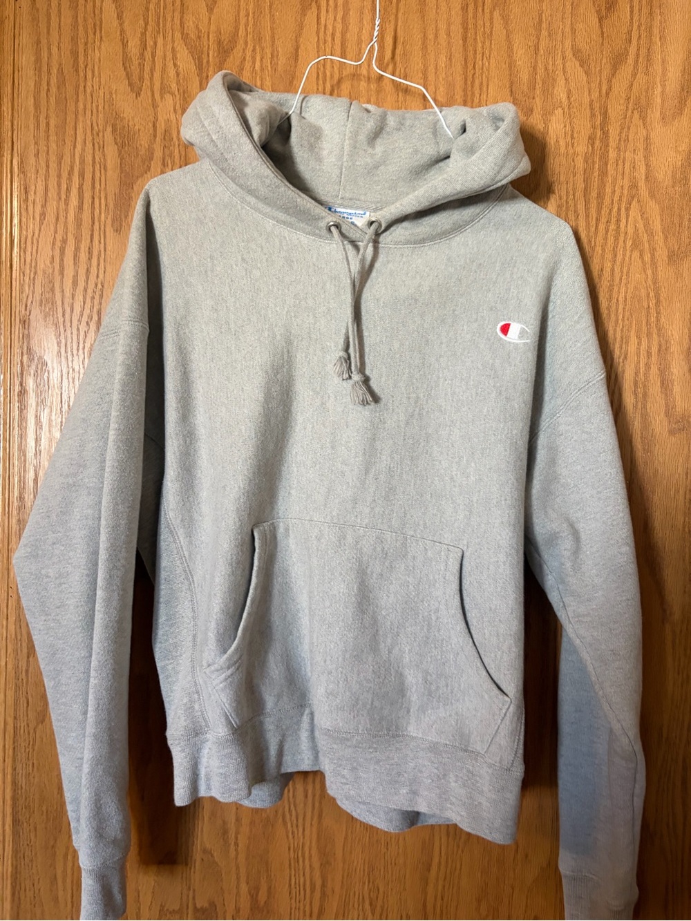 Champion Light Gray Women's Pullover Hoodie with Small Logo